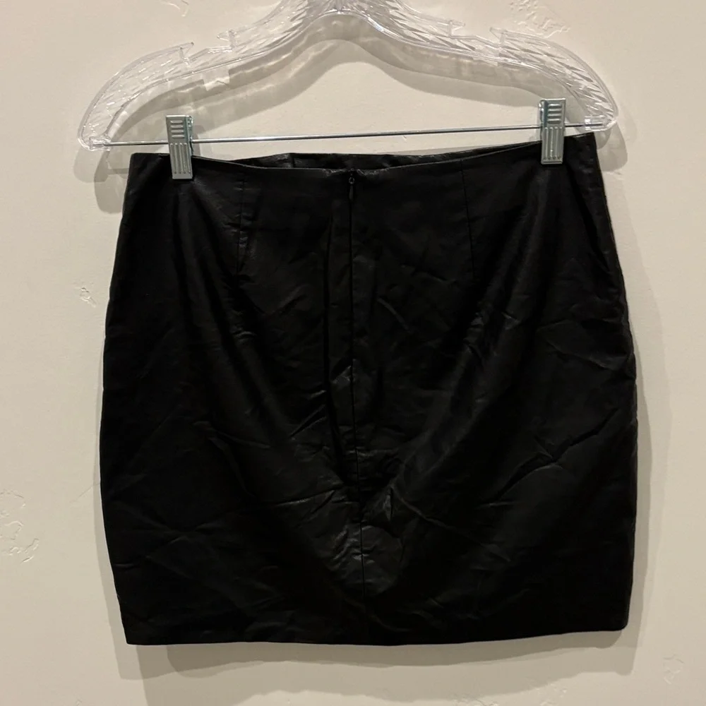 Zara Elegant Black Mini Skirt - Picture 4 of 4